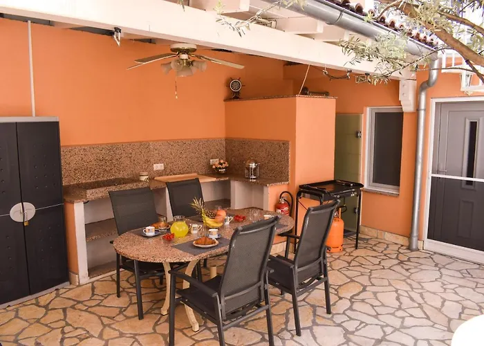 Kuca Za Odmor Antic - House Antic Tatil Evi